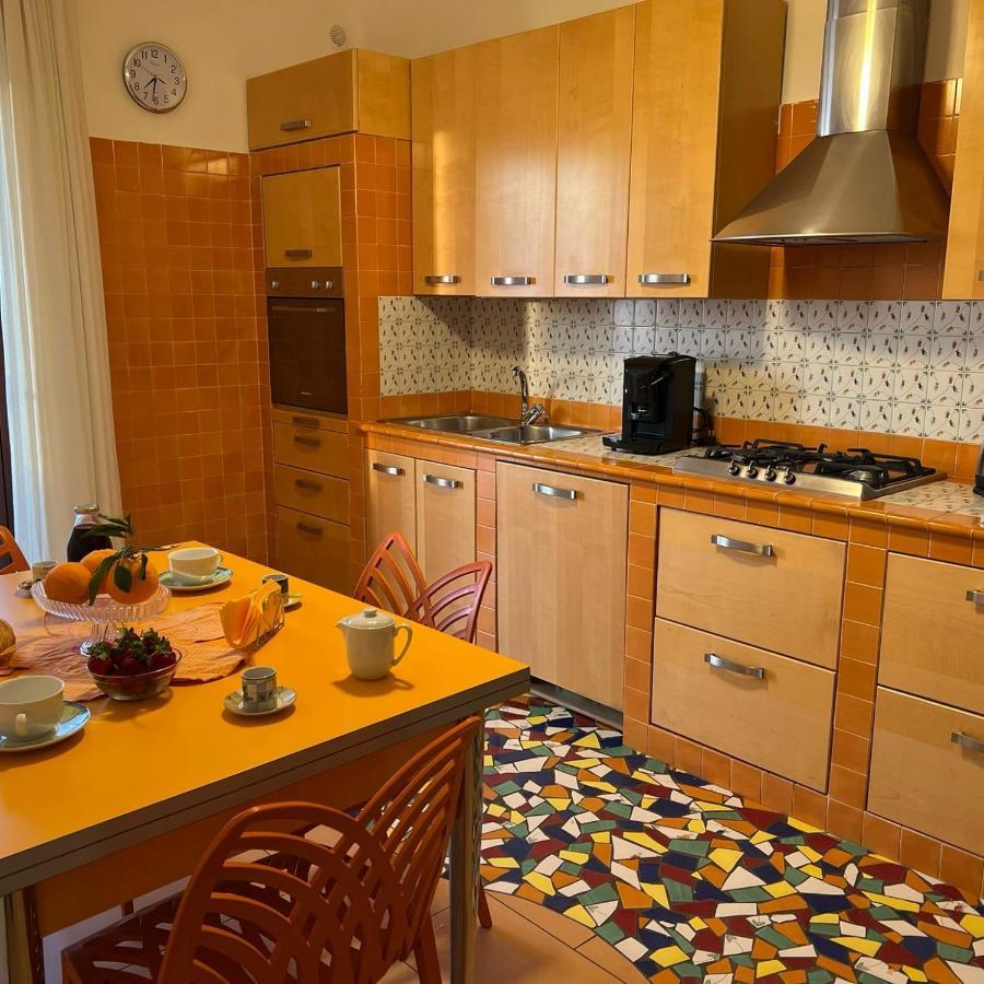 Vip Sul Mare Bed and Breakfast Castellammare di Stabia Buitenkant foto
